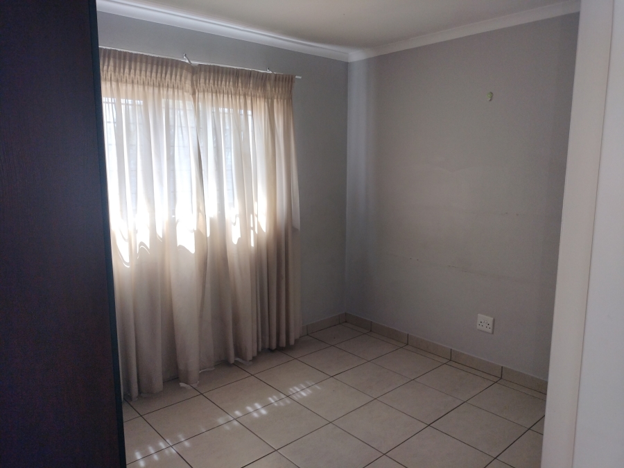 To Let 3 Bedroom Property for Rent in Waterval East North West